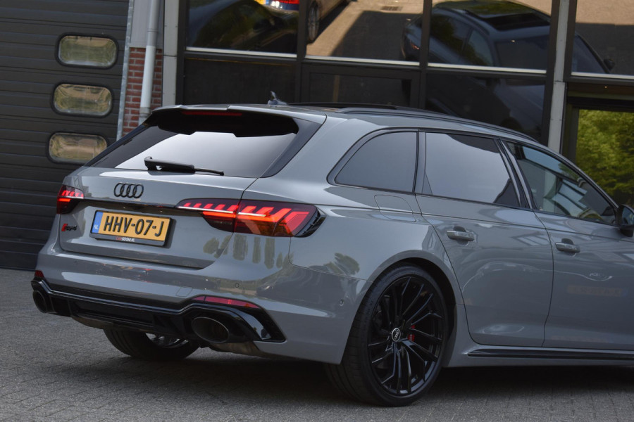 Audi A4 Avant 2.9 TFSI RS 4 quattro competition plus Pano 360Camera Nardo