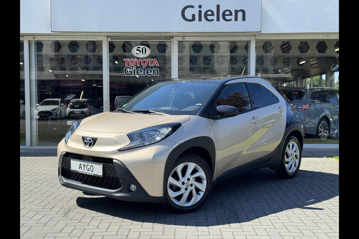 Toyota Aygo X 1.0 VVT-i S-CVT Pulse Automaat | Stoelverwarming, Apple carplay/Android auto, Adaptieve cruise control, Licht/regensensor Toyota Aygo X 1.0 VVT-i S-CVT Pulse Automaat | Stoelverwarming, Apple carplay/Android auto, Adaptieve cruise control, Licht/regensensor