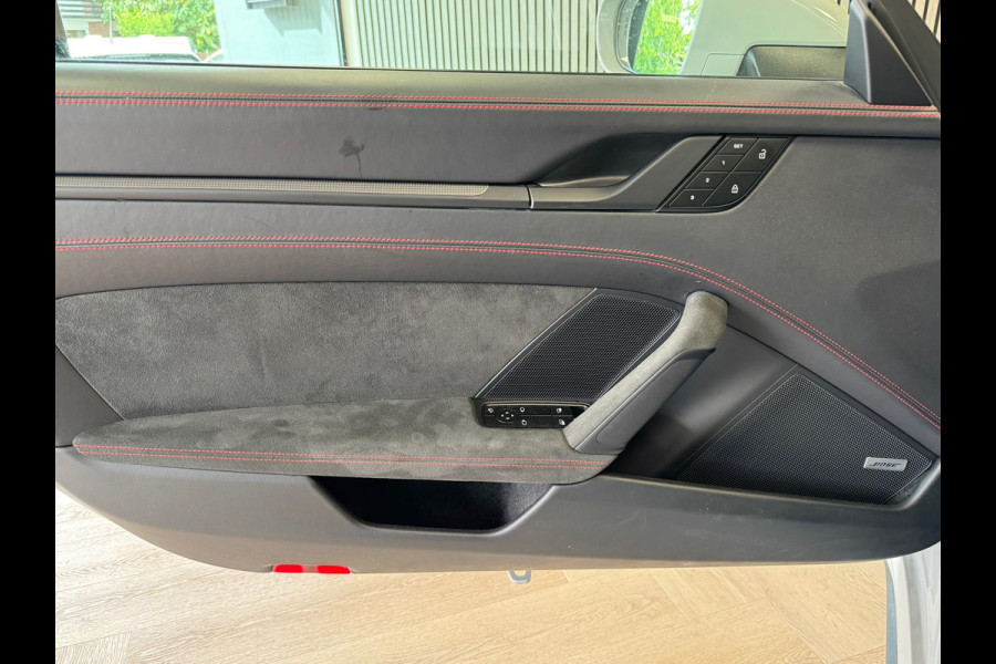 Porsche 911 3.0 Carrera GTS AUT. PANORAMADAK NAVIGATIE APPLE CARPLAY STOELVERWARMING CAMERA PDC AIRCO CRUISE