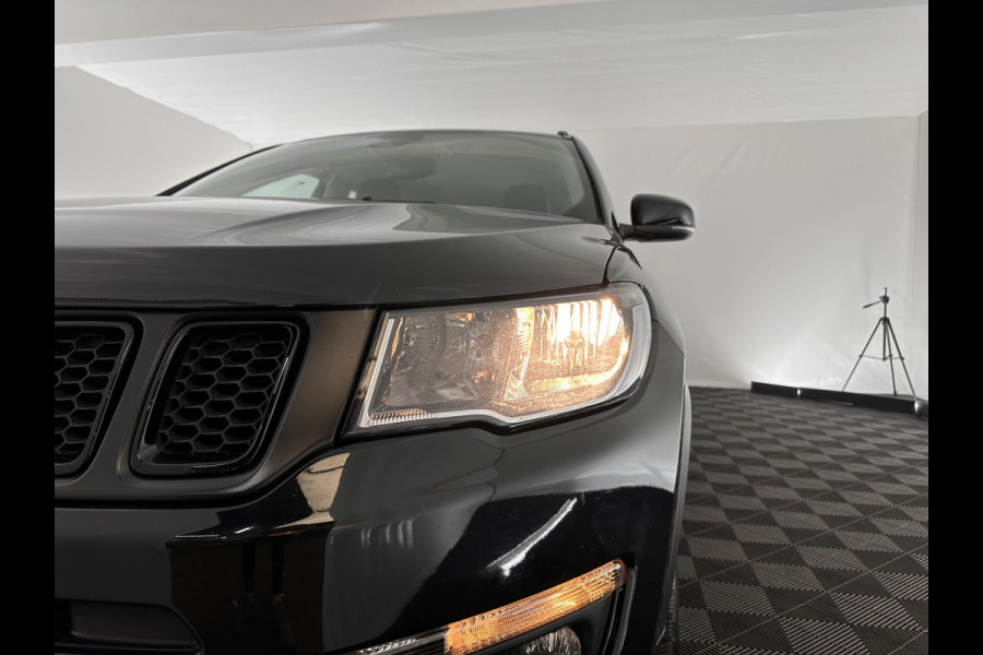 Jeep Compass 1.3T Night-Eagle Aut. *LEATHER-MICROFIBRE | NAVI-FULLMAP | KEYLESS | CAMERA | HEATED-SEATS | COMFORT-SEATS | DAB+ | ECC | LANE-ASSIST | PDC | CRUISE | 19''ALU*