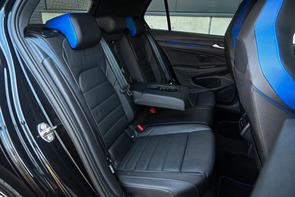 Volkswagen Golf 2.0 TSI R 4Motion *Harman-Kardon / HUD / Stoelventilatie / Akrapovic uitlaat / Sportstoelen / Nürburgring-stand*