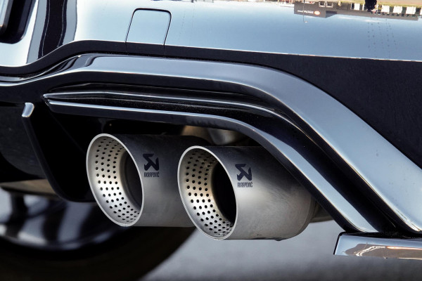 Volkswagen Golf 2.0 TSI R 4Motion *Harman-Kardon / HUD / Stoelventilatie / Akrapovic uitlaat / Sportstoelen / Nürburgring-stand*