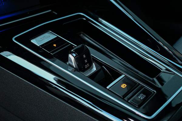Volkswagen Golf 2.0 TSI R 4Motion *Harman-Kardon / HUD / Stoelventilatie / Akrapovic uitlaat / Sportstoelen / Nürburgring-stand*