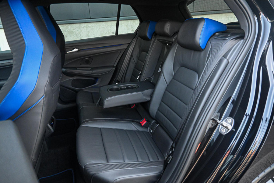 Volkswagen Golf 2.0 TSI R 4Motion *Harman-Kardon / HUD / Stoelventilatie / Akrapovic uitlaat / Sportstoelen / Nürburgring-stand*