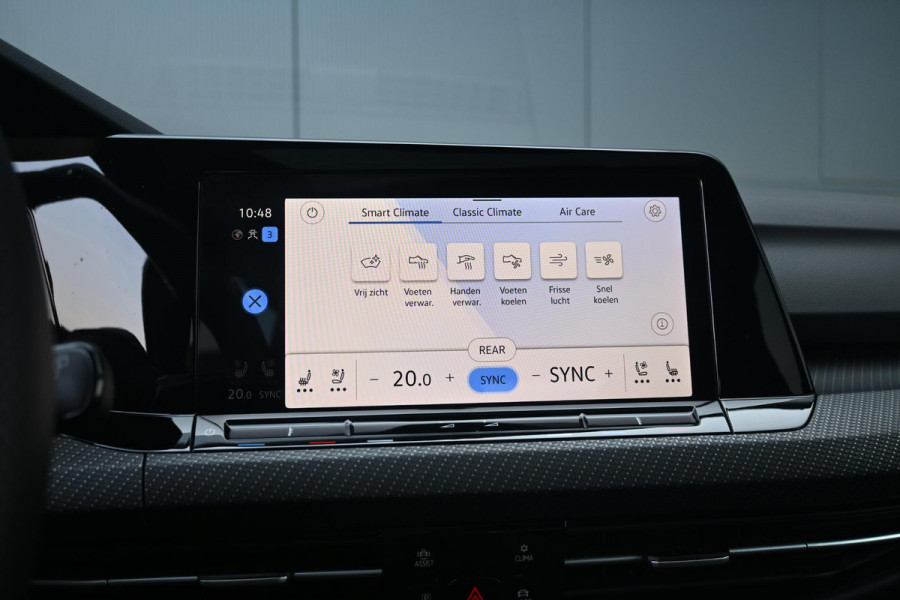 Volkswagen Golf 2.0 TSI R 4Motion *Harman-Kardon / HUD / Stoelventilatie / Akrapovic uitlaat / Sportstoelen / Nürburgring-stand*