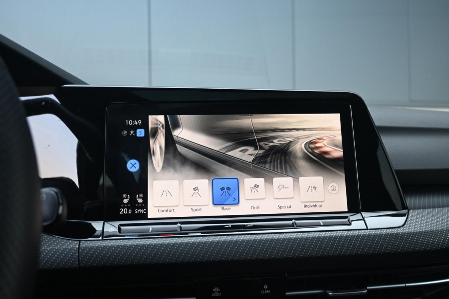 Volkswagen Golf 2.0 TSI R 4Motion *Harman-Kardon / HUD / Stoelventilatie / Akrapovic uitlaat / Sportstoelen / Nürburgring-stand*