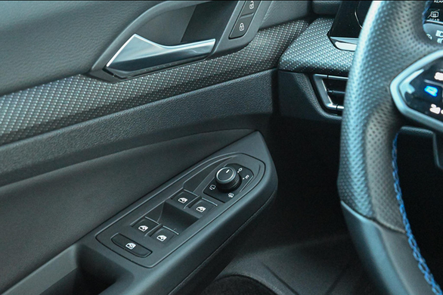 Volkswagen Golf 2.0 TSI R 4Motion *Harman-Kardon / HUD / Stoelventilatie / Akrapovic uitlaat / Sportstoelen / Nürburgring-stand*