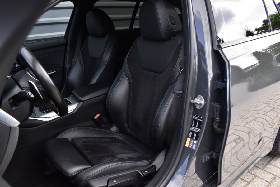 BMW 3 Serie Touring 330e M Sport Individual | Camera | Trekhaak wegkl. | 19'' Velgen | Comfort Access | CarPlay |
