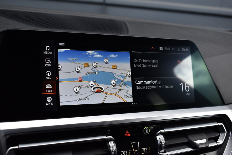 BMW 3 Serie Touring 330e M Sport Individual | Camera | Trekhaak wegkl. | 19'' Velgen | Comfort Access | CarPlay |