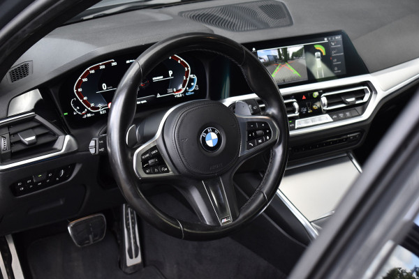 BMW 3 Serie Touring 330e M Sport Individual | Camera | Trekhaak wegkl. | 19'' Velgen | Comfort Access | CarPlay |