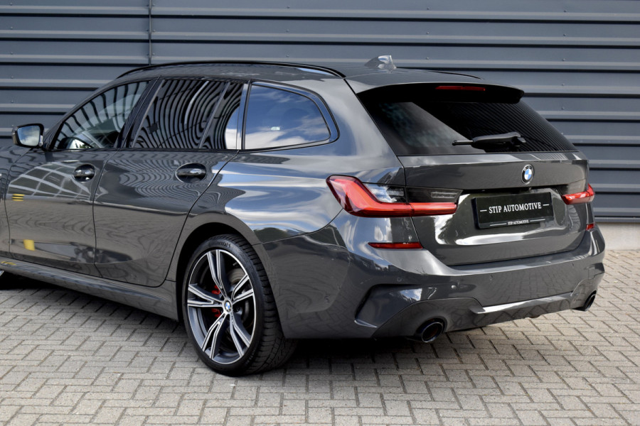BMW 3 Serie Touring 330e M Sport Individual | Camera | Trekhaak wegkl. | 19'' Velgen | Comfort Access | CarPlay |