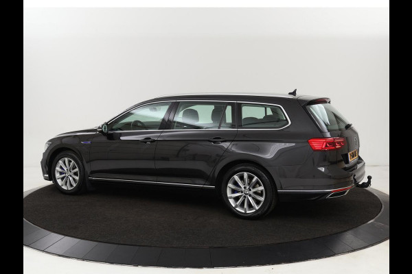 Volkswagen Passat 1.4 TSI GTE | Stoel & stuurverwarming | Camera | Carplay | Trekhaak | Adaptive cruise | Standkachel | Navigatie | Full LED