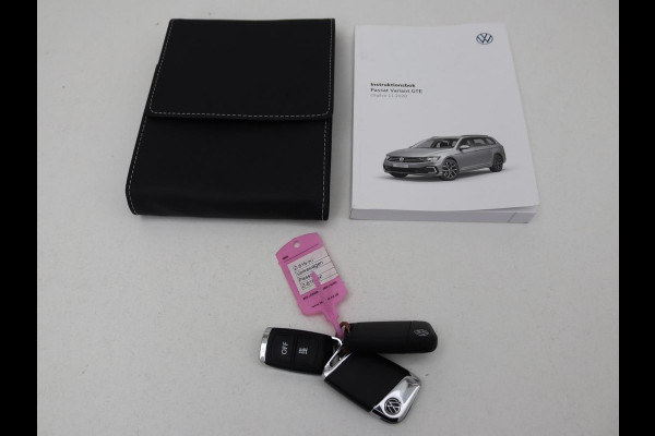 Volkswagen Passat 1.4 TSI GTE | Stoel & stuurverwarming | Camera | Carplay | Trekhaak | Adaptive cruise | Standkachel | Navigatie | Full LED