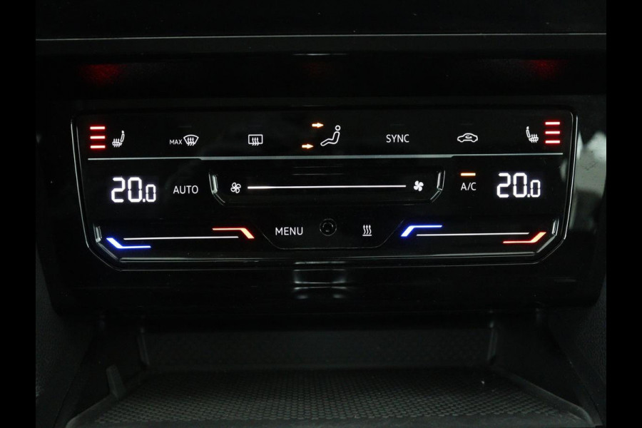 Volkswagen Passat 1.4 TSI GTE | Stoel & stuurverwarming | Camera | Carplay | Trekhaak | Adaptive cruise | Standkachel | Navigatie | Full LED
