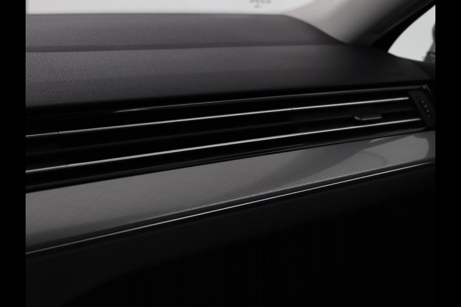 Volkswagen Passat 1.4 TSI GTE | Stoel & stuurverwarming | Camera | Carplay | Trekhaak | Adaptive cruise | Standkachel | Navigatie | Full LED