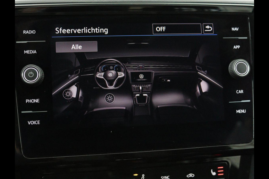 Volkswagen Passat 1.4 TSI GTE | Stoel & stuurverwarming | Camera | Carplay | Trekhaak | Adaptive cruise | Standkachel | Navigatie | Full LED