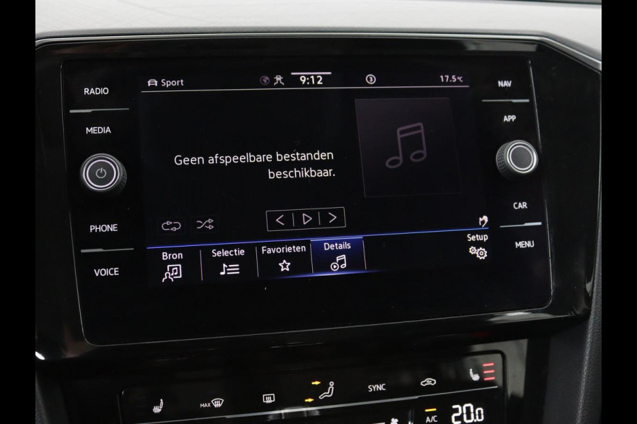 Volkswagen Passat 1.4 TSI GTE | Stoel & stuurverwarming | Camera | Carplay | Trekhaak | Adaptive cruise | Standkachel | Navigatie | Full LED