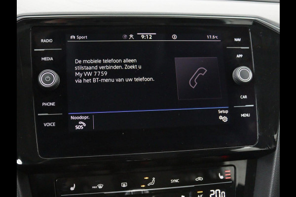 Volkswagen Passat 1.4 TSI GTE | Stoel & stuurverwarming | Camera | Carplay | Trekhaak | Adaptive cruise | Standkachel | Navigatie | Full LED