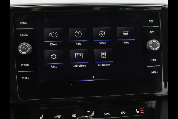 Volkswagen Passat 1.4 TSI GTE | Stoel & stuurverwarming | Camera | Carplay | Trekhaak | Adaptive cruise | Standkachel | Navigatie | Full LED
