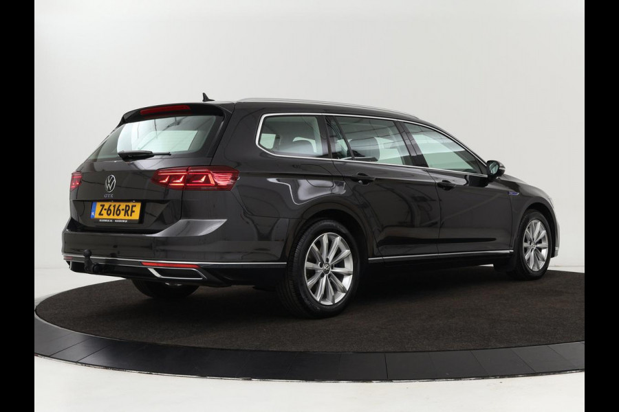 Volkswagen Passat 1.4 TSI GTE | Stoel & stuurverwarming | Camera | Carplay | Trekhaak | Adaptive cruise | Standkachel | Navigatie | Full LED
