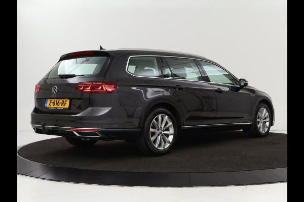 Volkswagen Passat 1.4 TSI GTE | Stoel & stuurverwarming | Camera | Carplay | Trekhaak | Adaptive cruise | Standkachel | Navigatie | Full LED