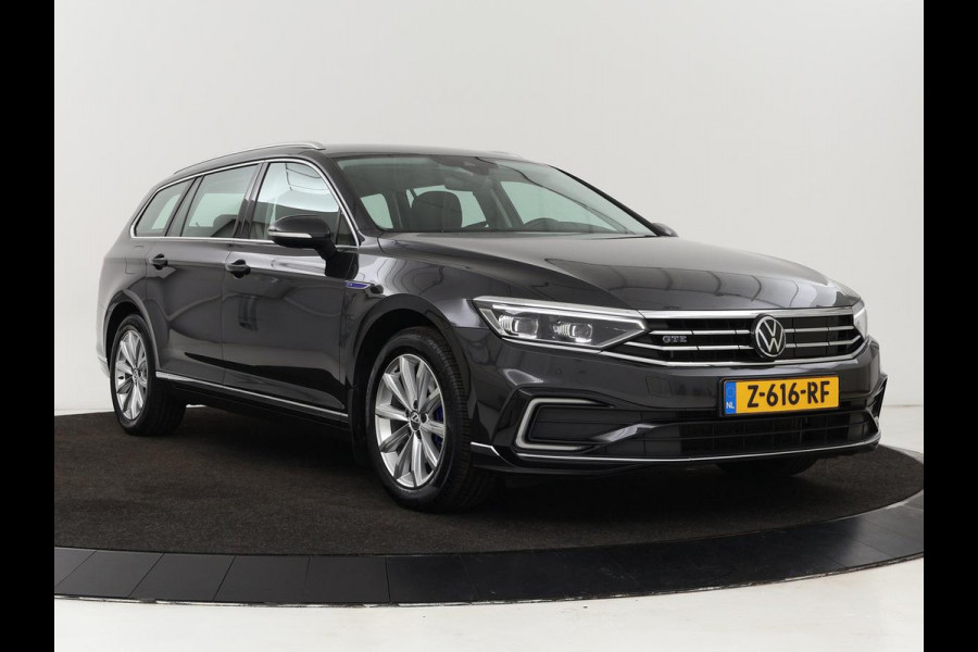 Volkswagen Passat 1.4 TSI GTE | Stoel & stuurverwarming | Camera | Carplay | Trekhaak | Adaptive cruise | Standkachel | Navigatie | Full LED