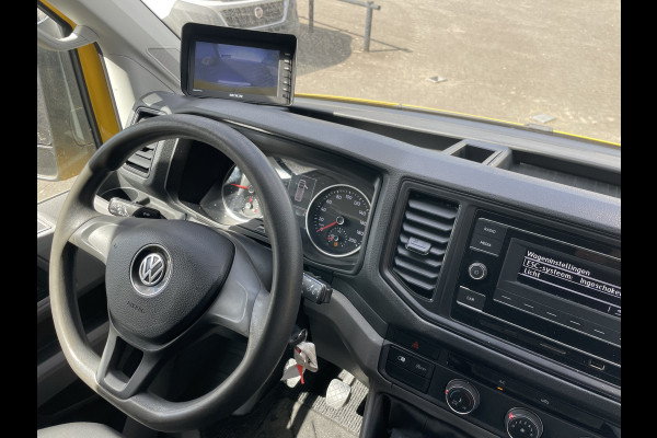 Volkswagen Crafter 35 2.0 TDI L4H3 Highline Airco - Cruise control - Achteruitrijcamera - Parkeersensoren - zijschuifdeur rechts - tussenschot volledig - Ideaal voor camper