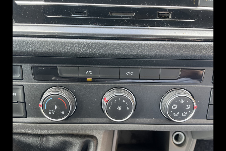Volkswagen Crafter 35 2.0 TDI L4H3 Highline Airco - Cruise control - Achteruitrijcamera - Parkeersensoren - zijschuifdeur rechts - tussenschot volledig - Ideaal voor camper