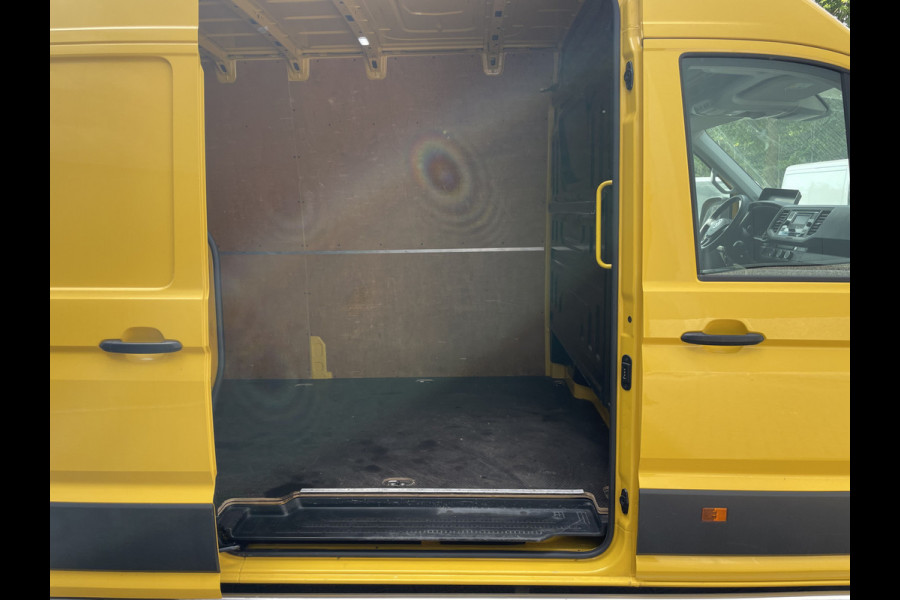 Volkswagen Crafter 35 2.0 TDI L4H3 Highline Airco - Cruise control - Achteruitrijcamera - Parkeersensoren - zijschuifdeur rechts - tussenschot volledig - Ideaal voor camper