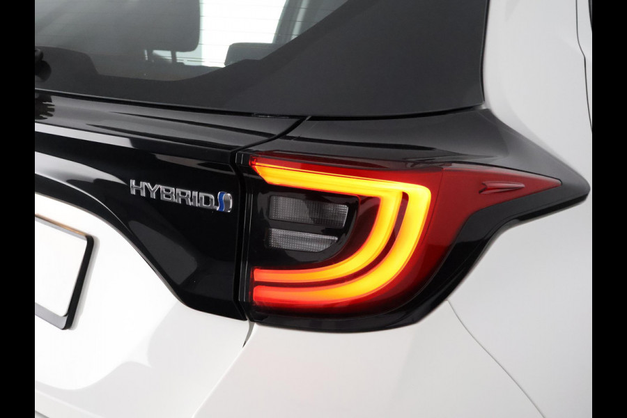 Toyota Yaris 1.5 Hybrid 115 Dynamic | Adaptief Cruise Control | Parkeerhulpcamera | Apple Carplay & AndroidAUTO |