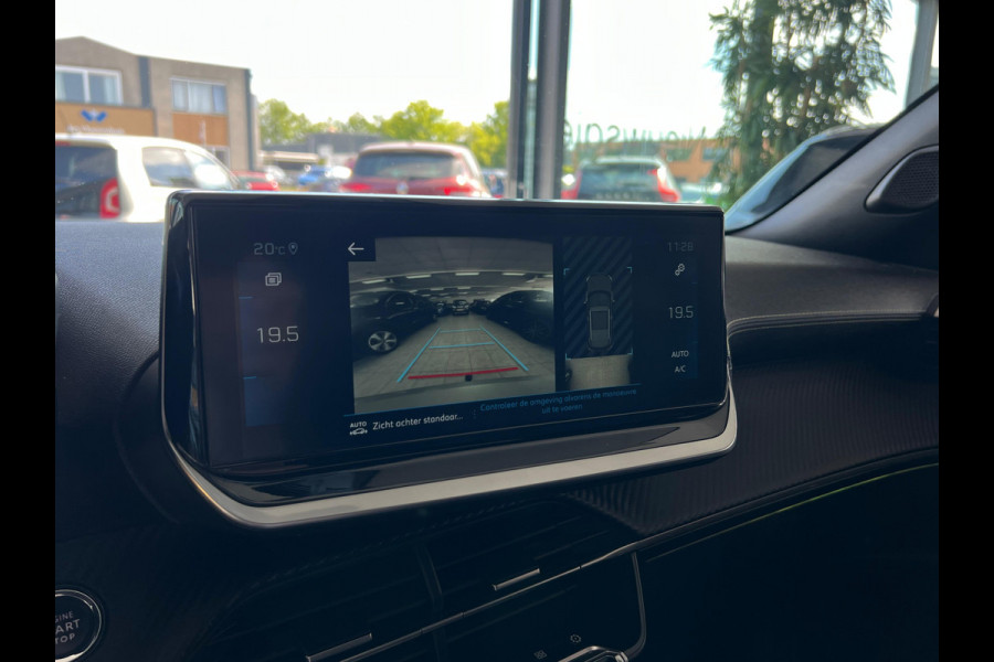 Peugeot 2008 1.2 PureTech GT Pack PANO | CAMERA | TREKHAAK | CARPLAY |