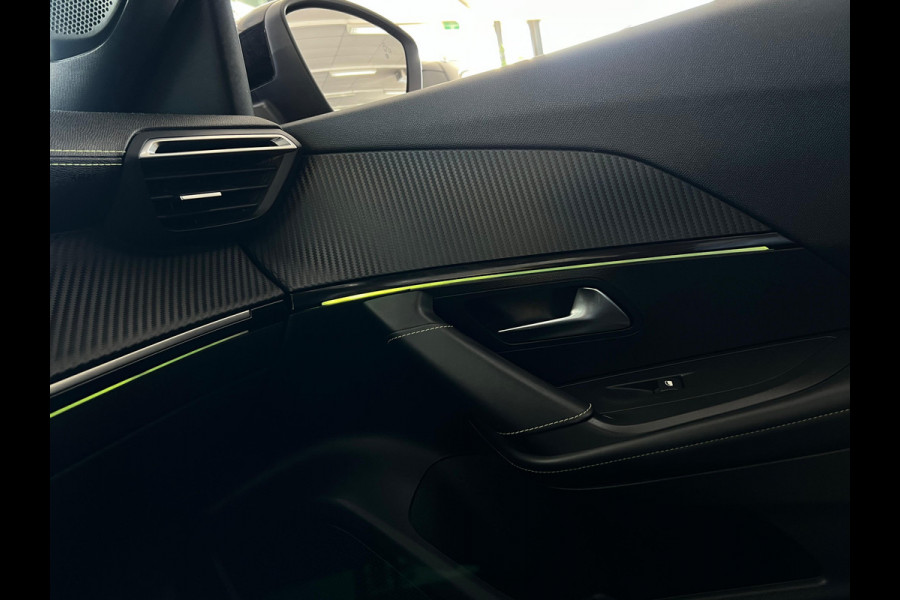 Peugeot 2008 1.2 PureTech GT Pack PANO | CAMERA | TREKHAAK | CARPLAY |