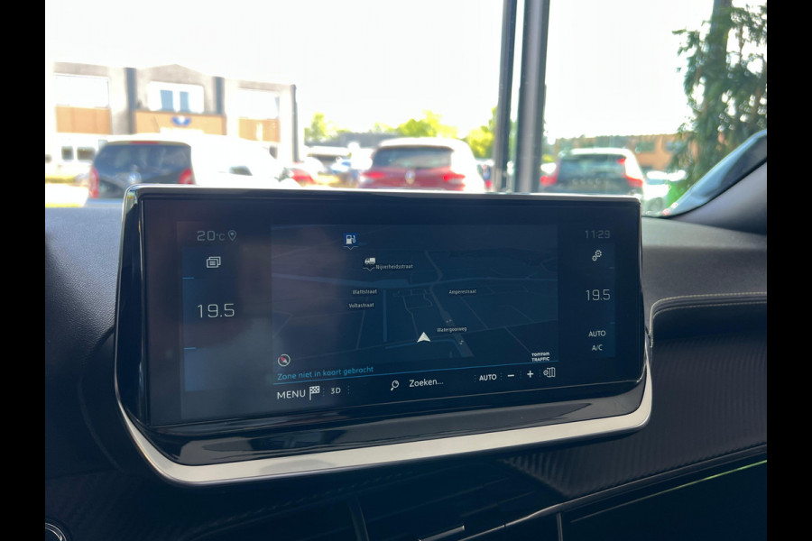 Peugeot 2008 1.2 PureTech GT Pack PANO | CAMERA | TREKHAAK | CARPLAY |