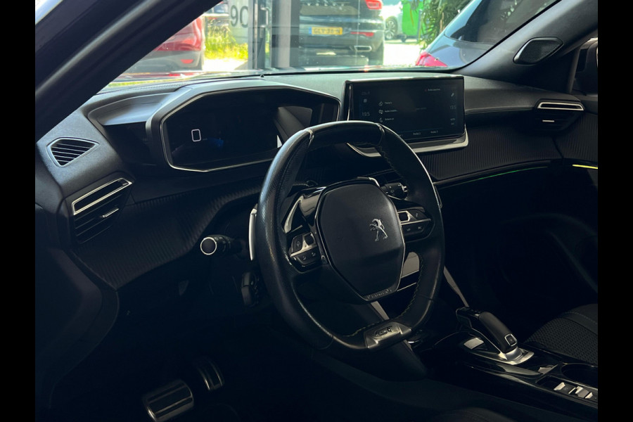 Peugeot 2008 1.2 PureTech GT Pack PANO | CAMERA | TREKHAAK | CARPLAY |