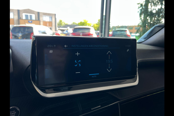 Peugeot 2008 1.2 PureTech GT Pack PANO | CAMERA | TREKHAAK | CARPLAY |