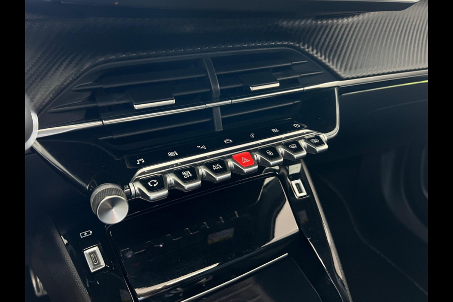 Peugeot 2008 1.2 PureTech GT Pack PANO | CAMERA | TREKHAAK | CARPLAY |