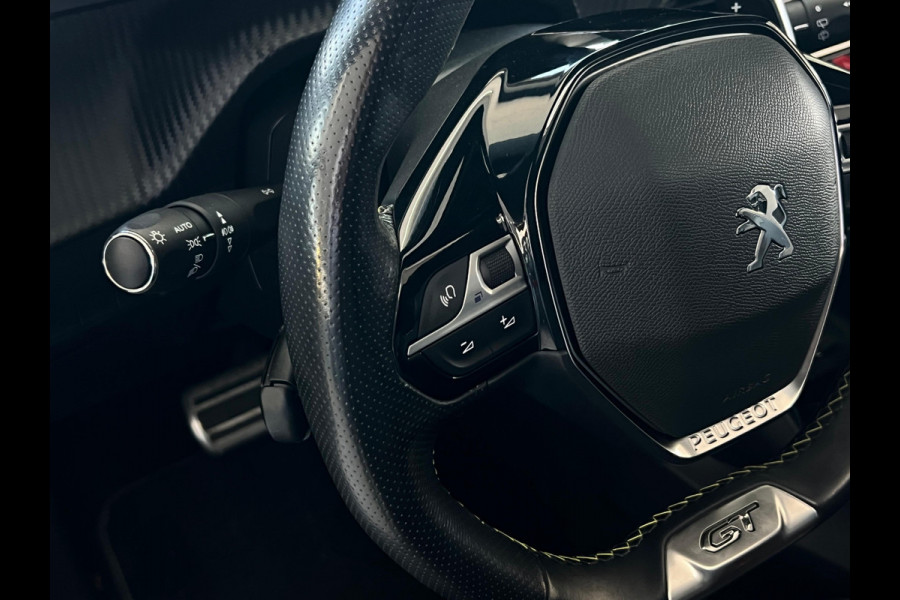 Peugeot 2008 1.2 PureTech GT Pack PANO | CAMERA | TREKHAAK | CARPLAY |