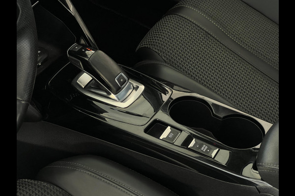 Peugeot 2008 1.2 PureTech GT Pack PANO | CAMERA | TREKHAAK | CARPLAY |
