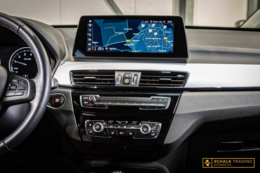 BMW X1 XDrive25e|Cam|Navi-XL|HUD|Stoelverwarming|Dealer|APK