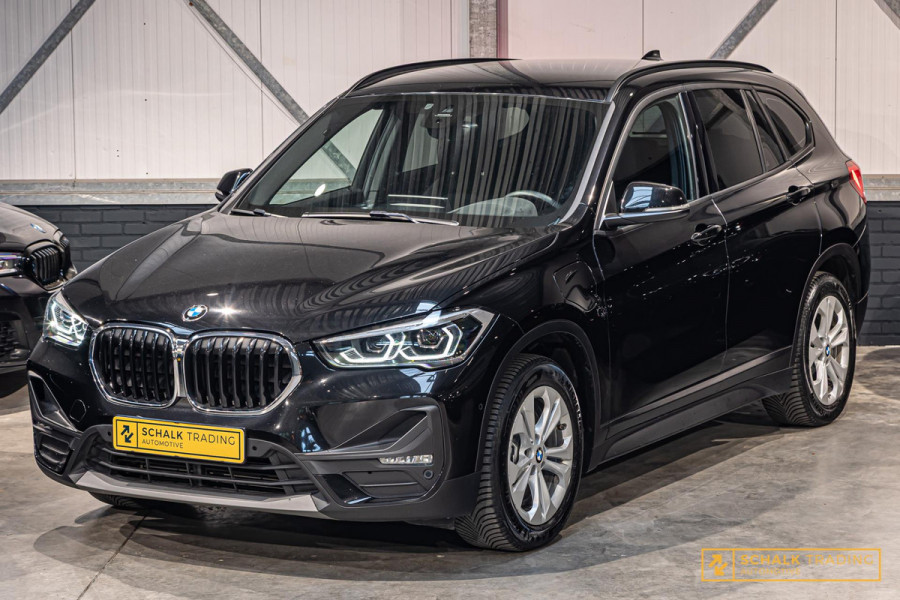 BMW X1 XDrive25e|Cam|Navi-XL|HUD|Stoelverwarming|Dealer|APK