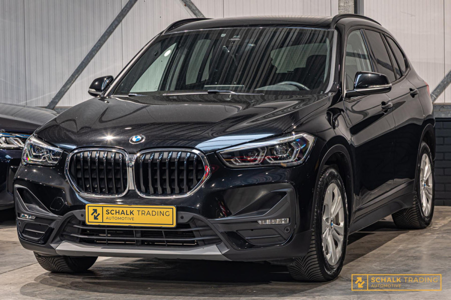 BMW X1 XDrive25e|Cam|Navi-XL|HUD|Stoelverwarming|Dealer|APK