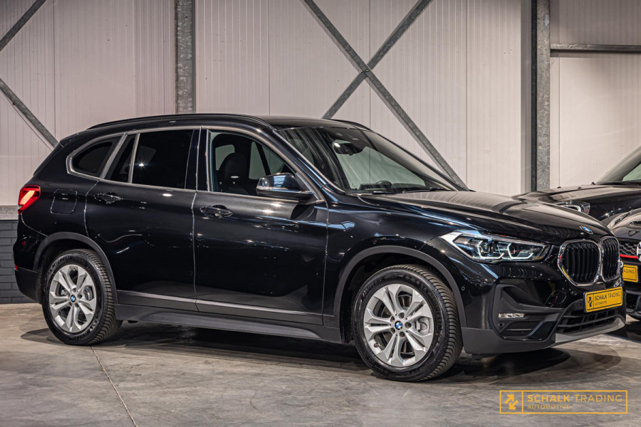 BMW X1 XDrive25e|Cam|Navi-XL|HUD|Stoelverwarming|Dealer|APK