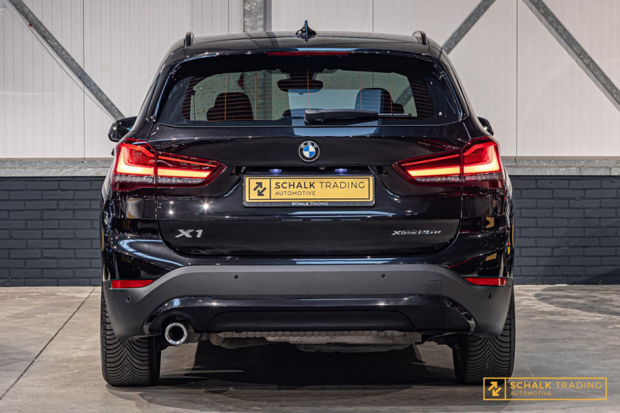 BMW X1 XDrive25e|Cam|Navi-XL|HUD|Stoelverwarming|Dealer|APK
