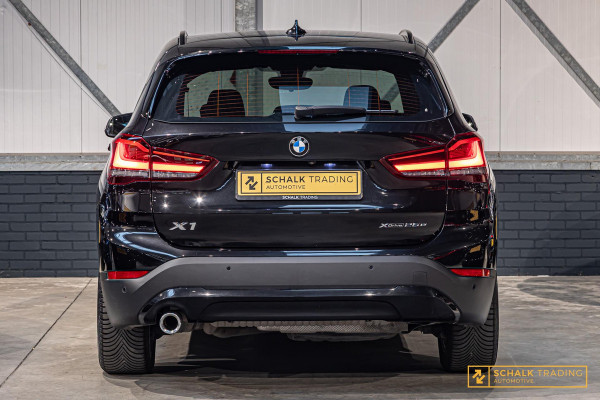 BMW X1 XDrive25e|Cam|Navi-XL|HUD|Stoelverwarming|Dealer|APK