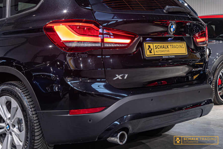 BMW X1 XDrive25e|Cam|Navi-XL|HUD|Stoelverwarming|Dealer|APK