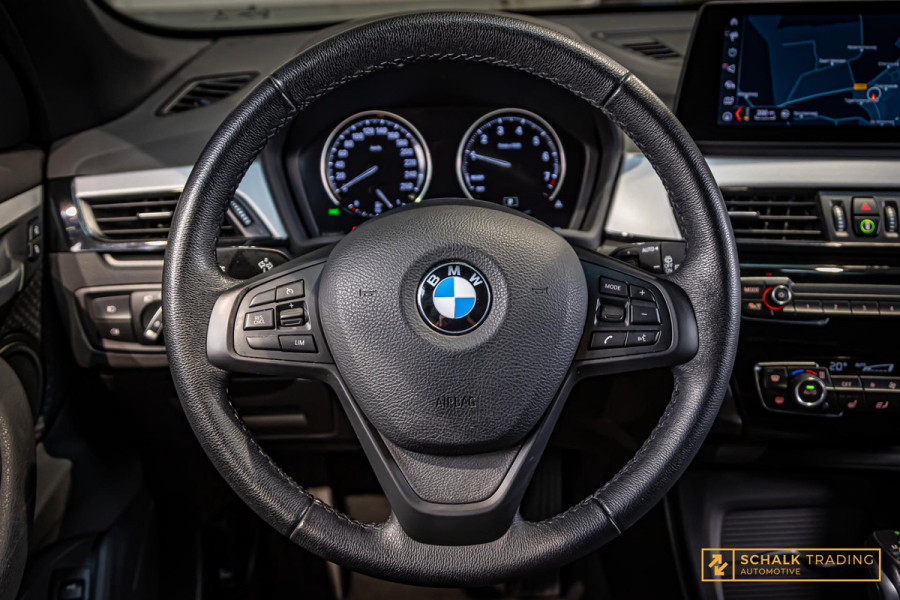 BMW X1 XDrive25e|Cam|Navi-XL|HUD|Stoelverwarming|Dealer|APK