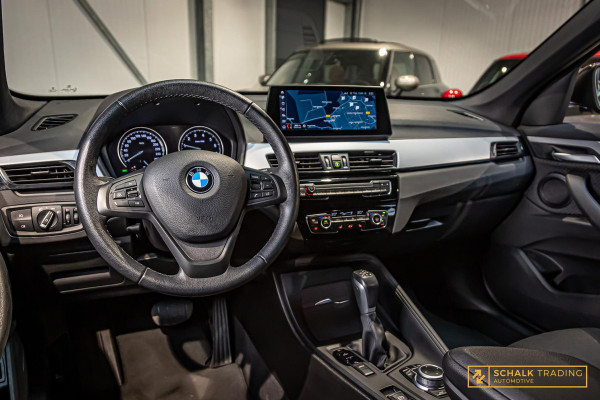 BMW X1 XDrive25e|Cam|Navi-XL|HUD|Stoelverwarming|Dealer|APK