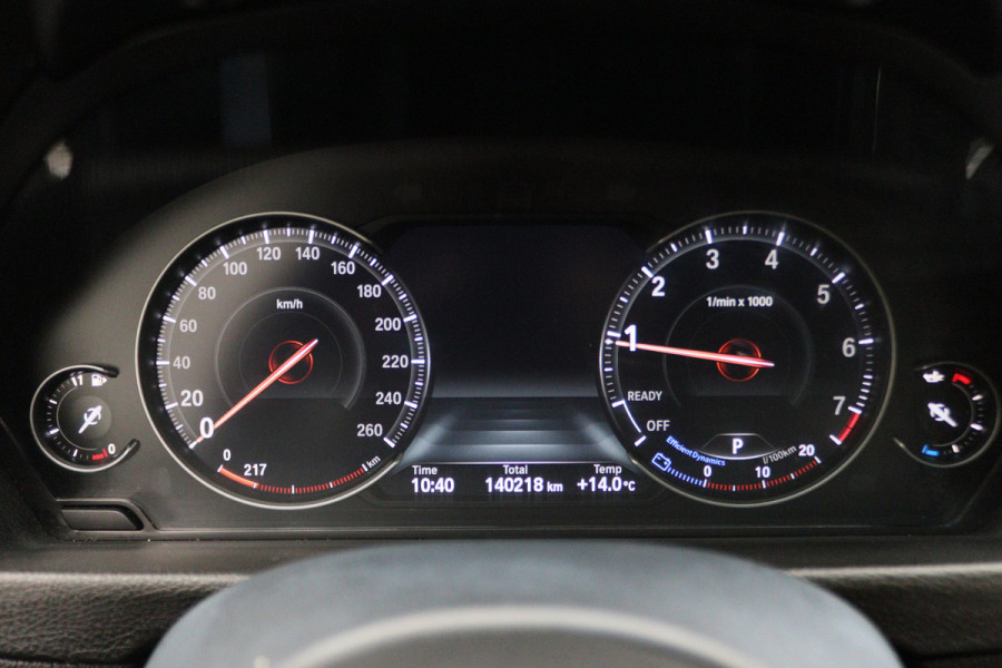 BMW 3 Serie Touring 318i Edition M Sport Shadow Executive Leer, Standkachel, Verwarmde Stoelen, Cruise, Navigatie, Bluetooth, 18''