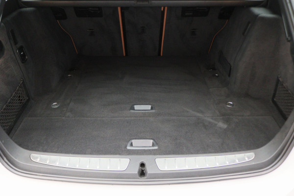 BMW 3 Serie Touring 318i Edition M Sport Shadow Executive Leer, Standkachel, Verwarmde Stoelen, Cruise, Navigatie, Bluetooth, 18''