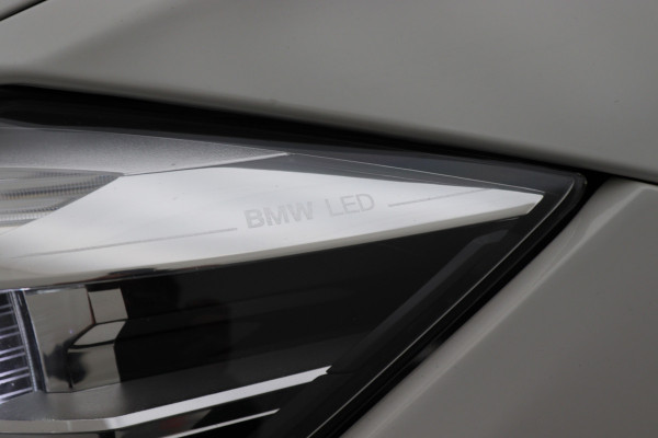 BMW 3 Serie Touring 318i Edition M Sport Shadow Executive Leer, Standkachel, Verwarmde Stoelen, Cruise, Navigatie, Bluetooth, 18''